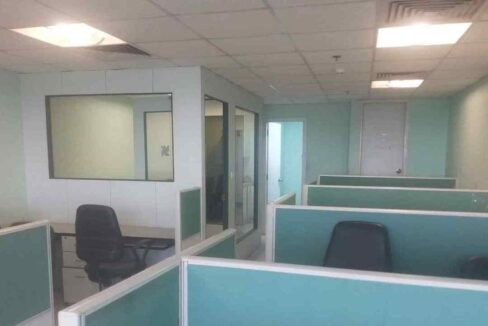 Office Space for Rent in Jasola 1056 foot