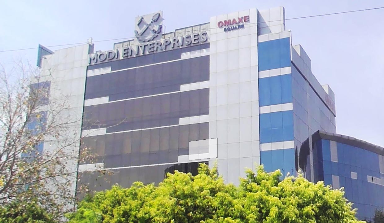 Omaxe Square, Jasola District Center