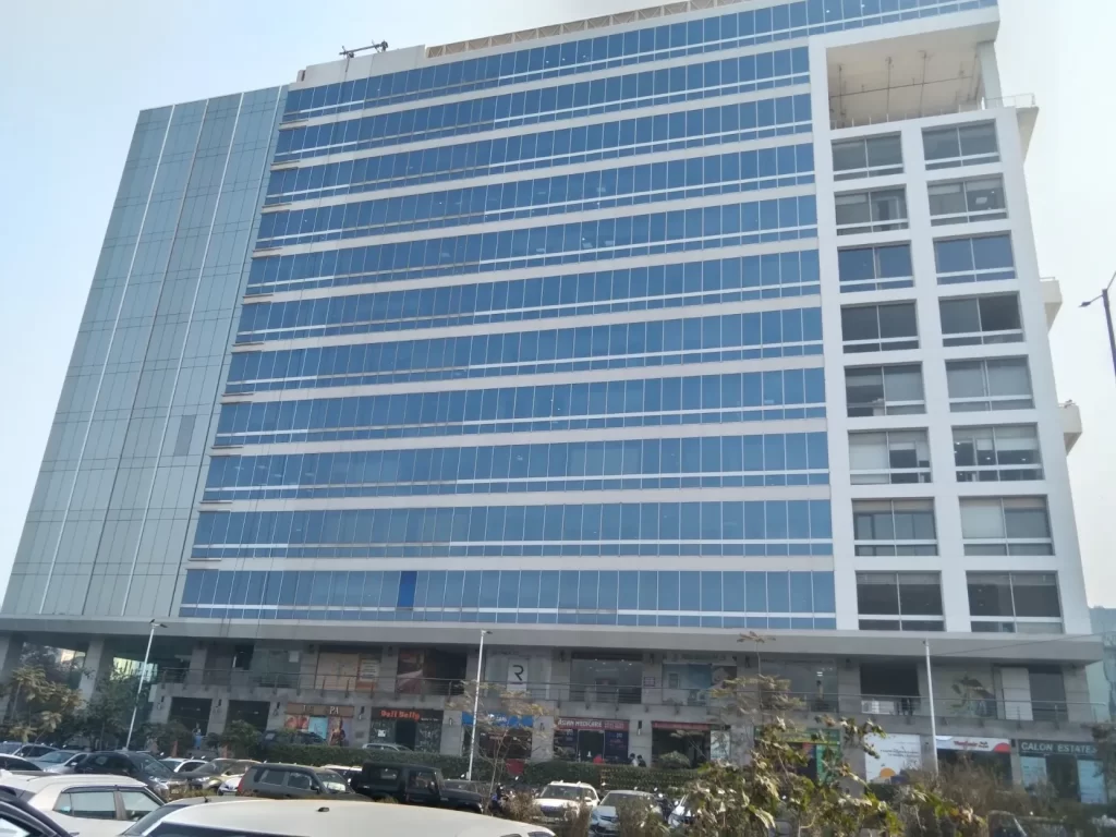 Modern office space in DLF Tower Jasola